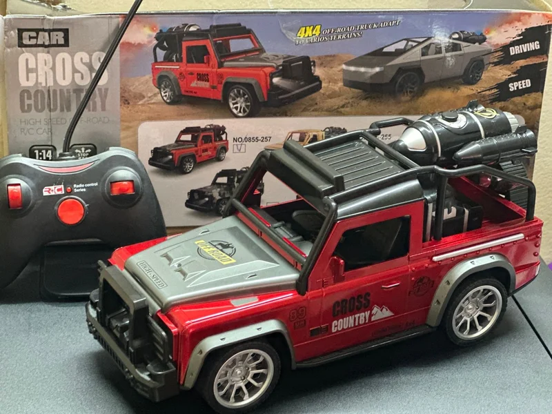 High-Speed 4x4 Cross Country RC Off-Road Truck with Mist Spray & LED Lights